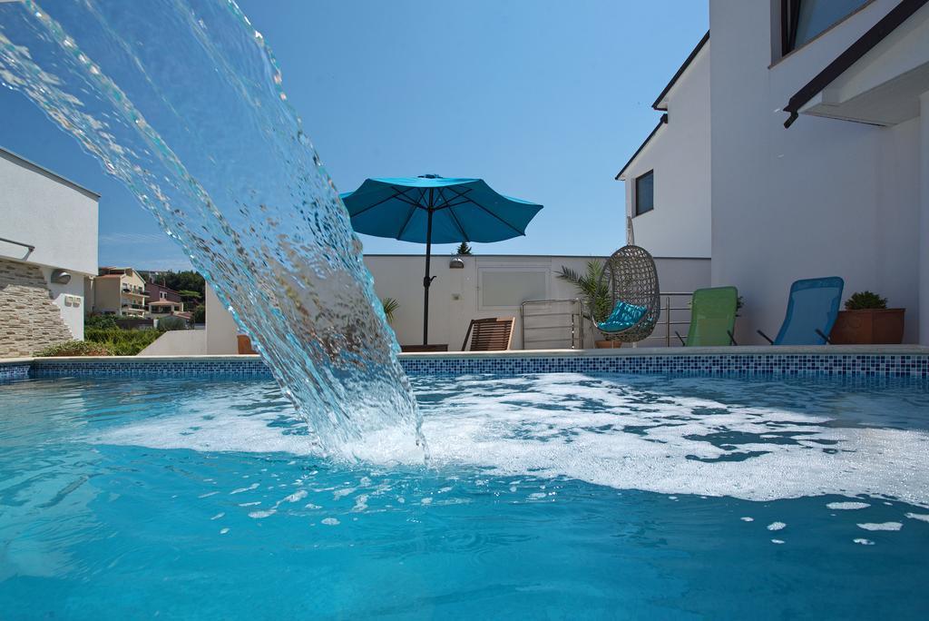 Apartment Villa Holiday II Pula Room photo